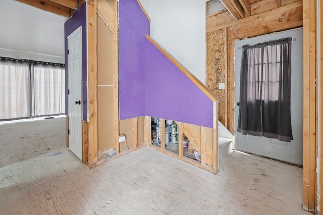 861 VILLAGE Circle 861, Marengo, IL 60152