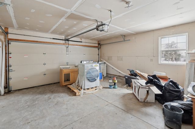 861 VILLAGE Circle 861, Marengo, IL 60152