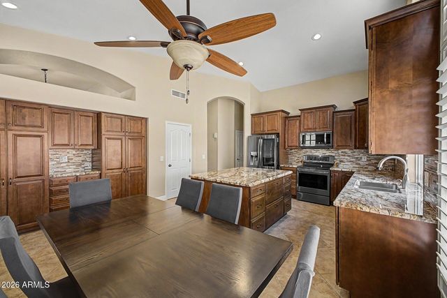 221 S QUARTZ Street, Gilbert, AZ 85296