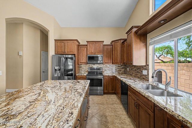 221 S QUARTZ Street, Gilbert, AZ 85296