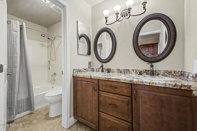 221 S QUARTZ Street, Gilbert, AZ 85296