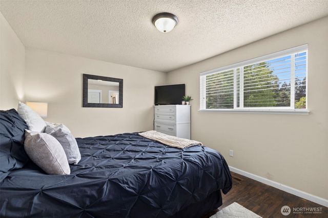 11410 94th Avenue E, Puyallup, WA 98373