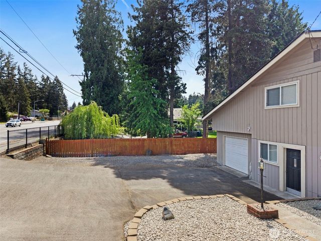 11410 94th Avenue E, Puyallup, WA 98373