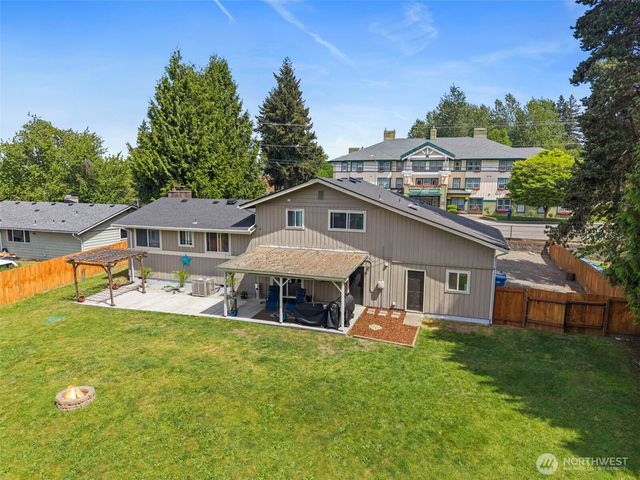 11410 94th Avenue E, Puyallup, WA 98373