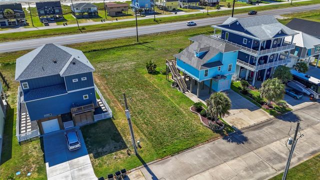 4328 Palapa Circle, Galveston, TX 77554