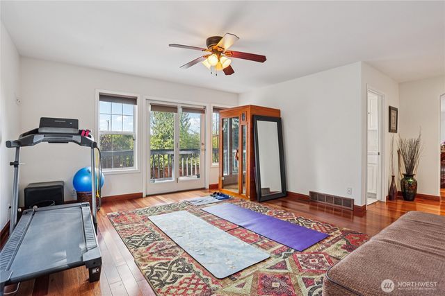 19301 SE 16th Street, Sammamish, WA 98075