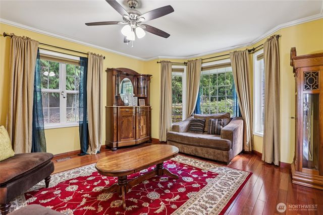 19301 SE 16th Street, Sammamish, WA 98075