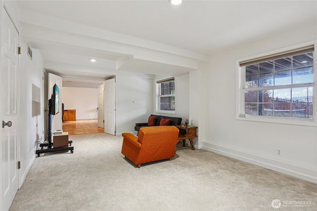 19301 SE 16th Street, Sammamish, WA 98075
