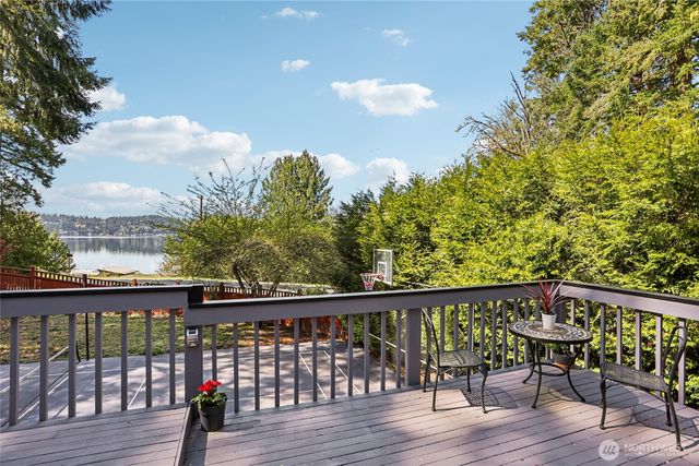 19301 SE 16th Street, Sammamish, WA 98075
