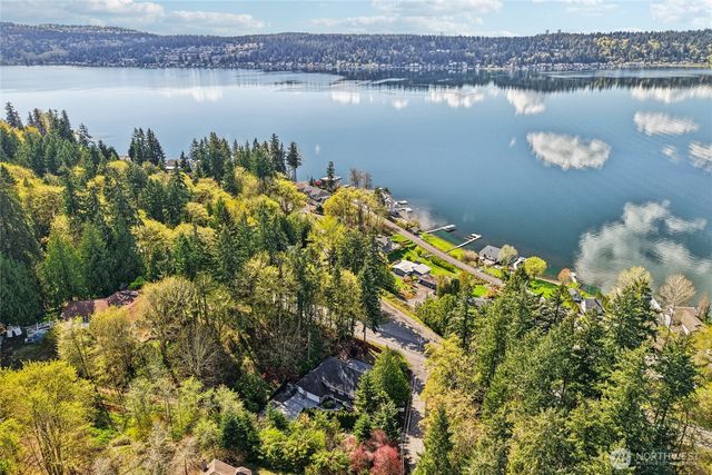 19301 SE 16th Street, Sammamish, WA 98075