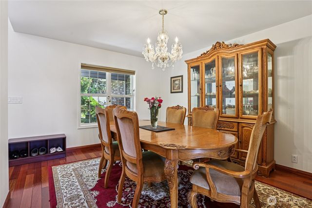 19301 SE 16th Street, Sammamish, WA 98075