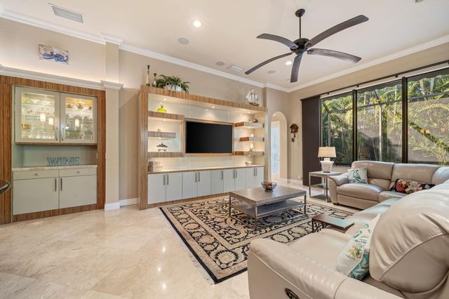 10710 Versailles Boulevard, Wellington, FL 33449