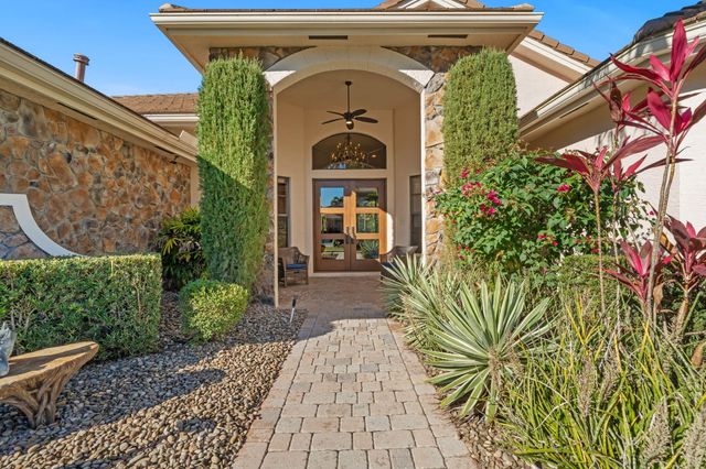 10710 Versailles Boulevard, Wellington, FL 33449