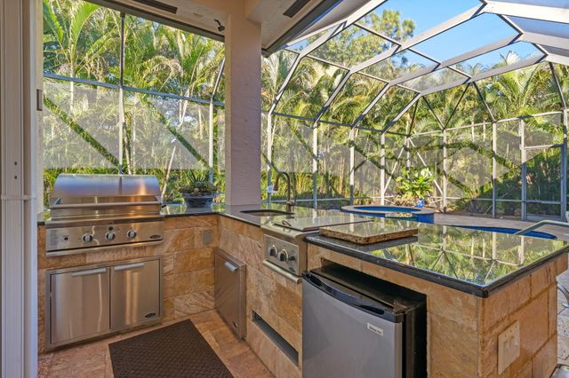 10710 Versailles Boulevard, Wellington, FL 33449