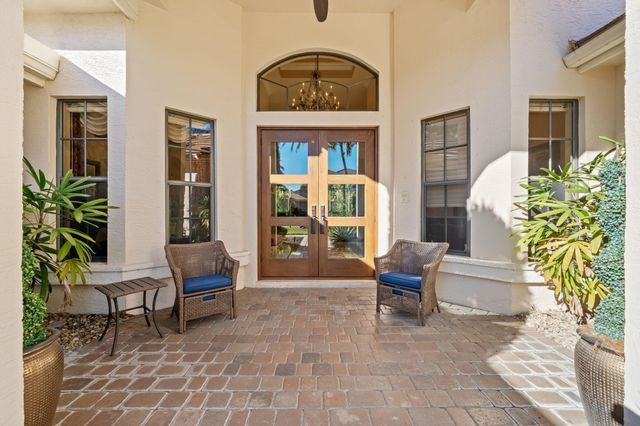 10710 Versailles Boulevard, Wellington, FL 33449