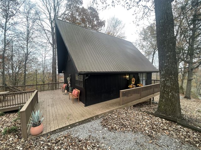 2029 Holly Creek Rd, Celina, TN 38551