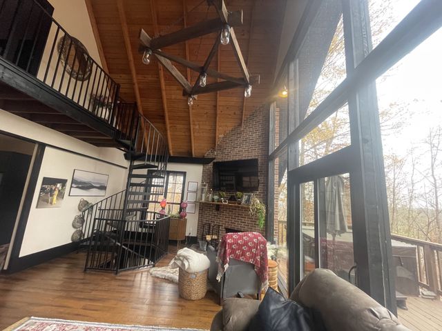 2029 Holly Creek Rd, Celina, TN 38551