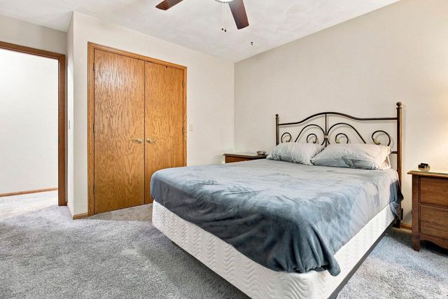 2420 BRANTWOOD DRIVE, Neenah, WI 54956