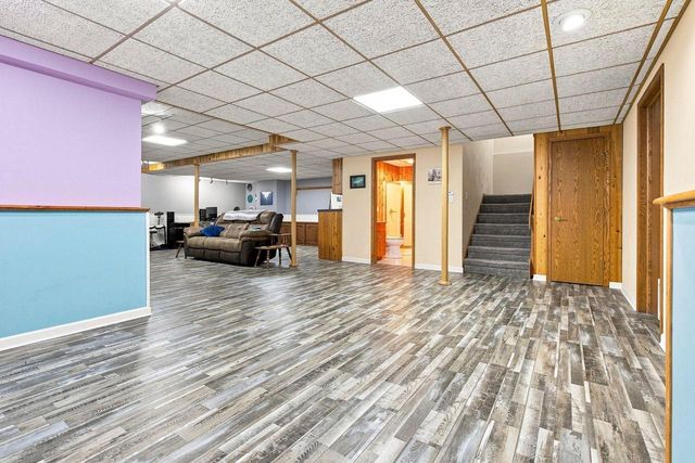 2420 BRANTWOOD DRIVE, Neenah, WI 54956