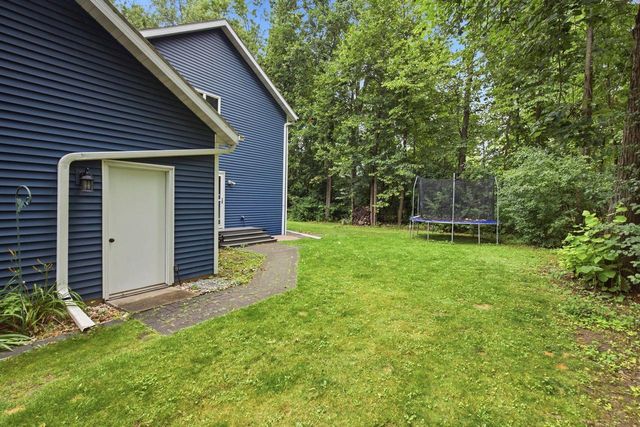 2420 BRANTWOOD DRIVE, Neenah, WI 54956