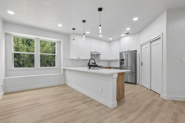 12717 Lee Park LN, Austin, TX 78732