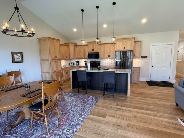 238 Glei Court, Hillsdale, MI 49242