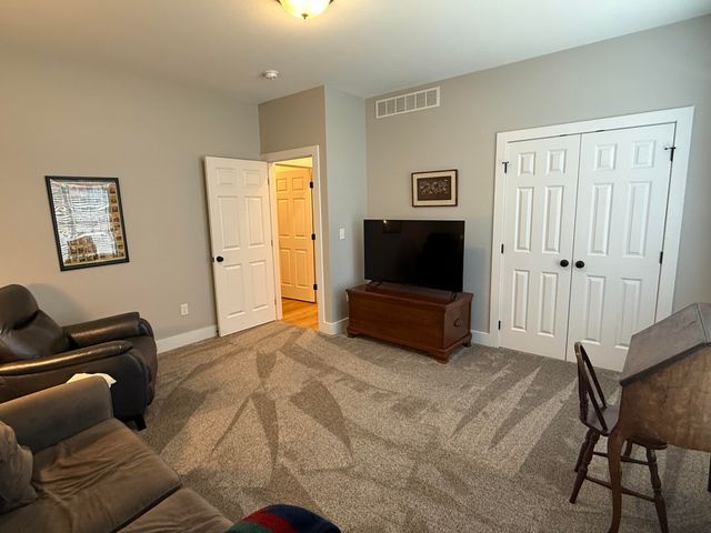 238 Glei Court, Hillsdale, MI 49242