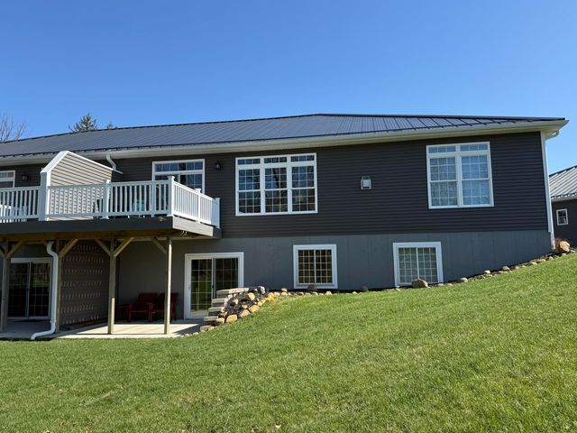 238 Glei Court, Hillsdale, MI 49242