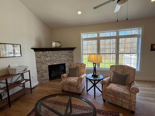 238 Glei Court, Hillsdale, MI 49242