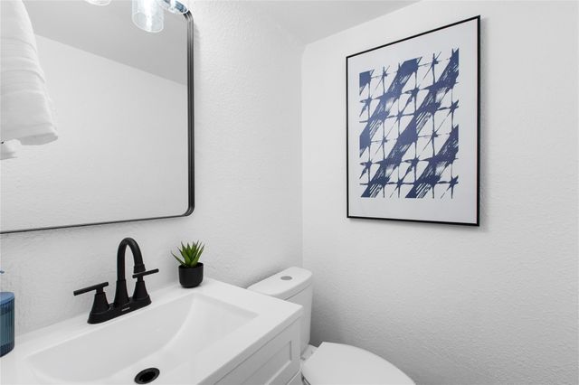 1201 Southport DR D, Austin, TX 78704