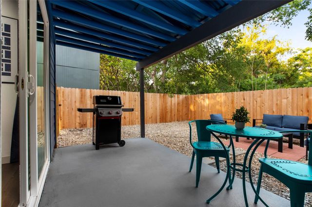 1201 Southport DR D, Austin, TX 78704