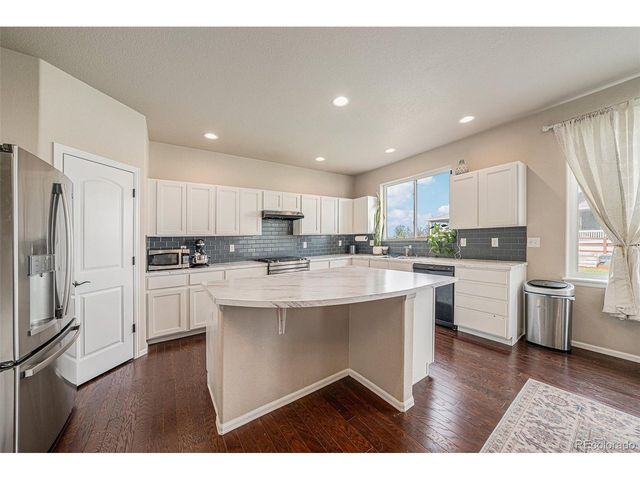 1802 Rise Dr, Windsor, CO 80550