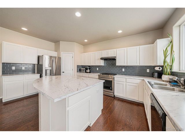 1802 Rise Dr, Windsor, CO 80550