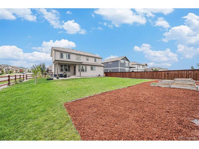 1802 Rise Dr, Windsor, CO 80550
