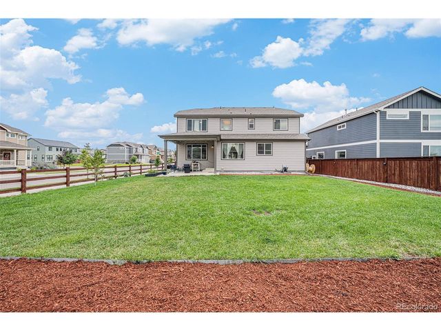 1802 Rise Dr, Windsor, CO 80550