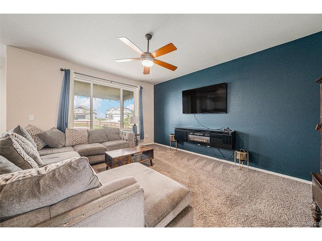 1802 Rise Dr, Windsor, CO 80550