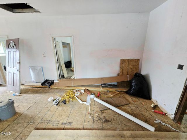 613 Avon Avenue, Burlington, NC 27215