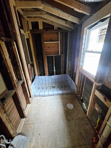 613 Avon Avenue, Burlington, NC 27215