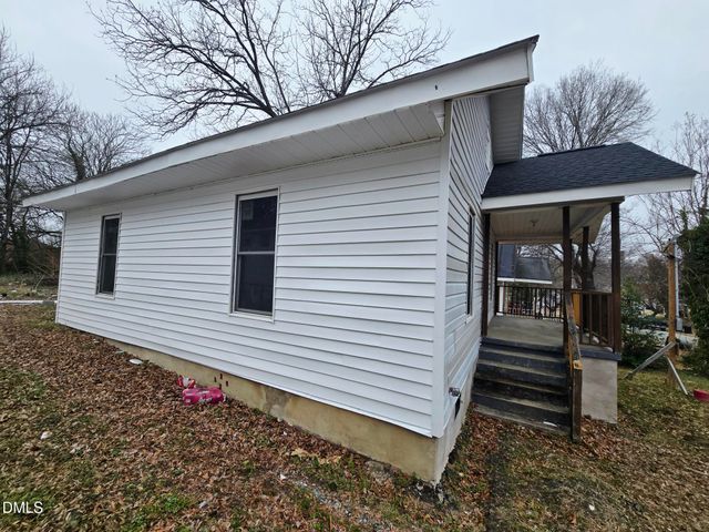 613 Avon Avenue, Burlington, NC 27215