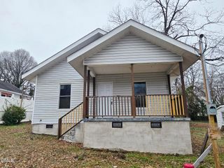 613 Avon Avenue, Burlington, NC 27215