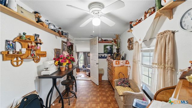 15521 E Highway 90, Kingsbury, TX 78638