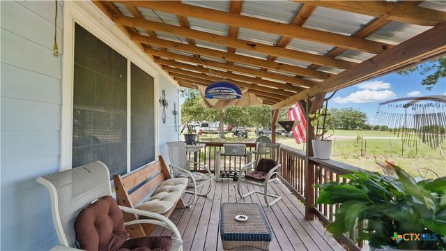15521 E Highway 90, Kingsbury, TX 78638