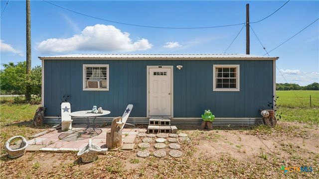 15521 E Highway 90, Kingsbury, TX 78638