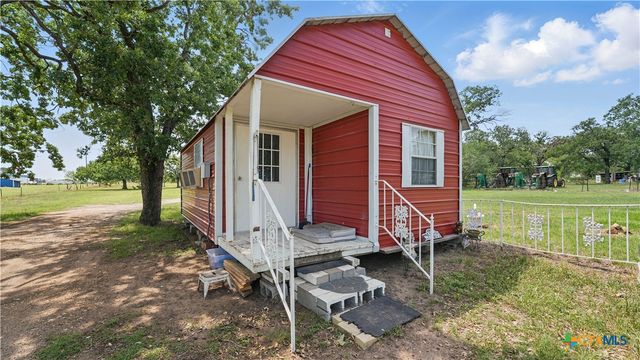 15521 E Highway 90, Kingsbury, TX 78638