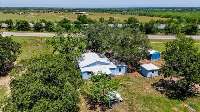 15521 E Highway 90, Kingsbury, TX 78638