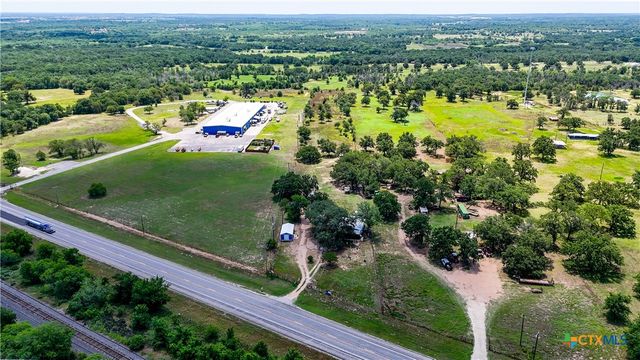 15521 E Highway 90, Kingsbury, TX 78638