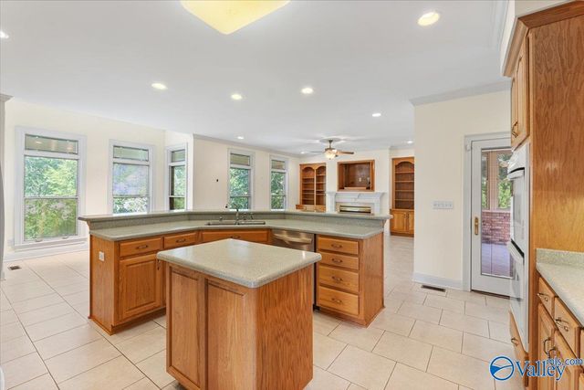 2909 Saddletree Blvd NE, Huntsville, AL 35811