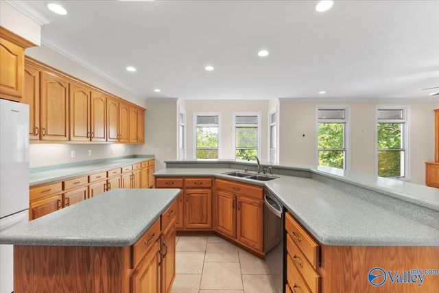 2909 Saddletree Blvd NE, Huntsville, AL 35811