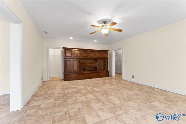 2909 Saddletree Blvd NE, Huntsville, AL 35811