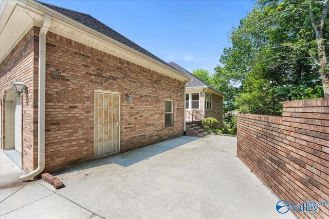 2909 Saddletree Blvd NE, Huntsville, AL 35811